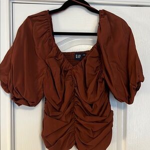 *NWT* Gap Rouched Top